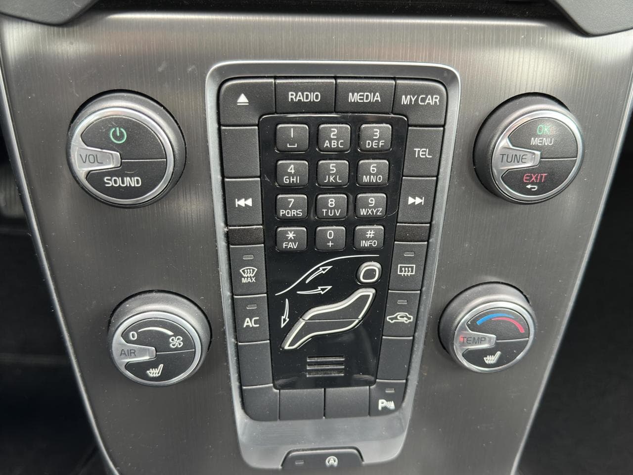 2014 Volvo V40 - 15