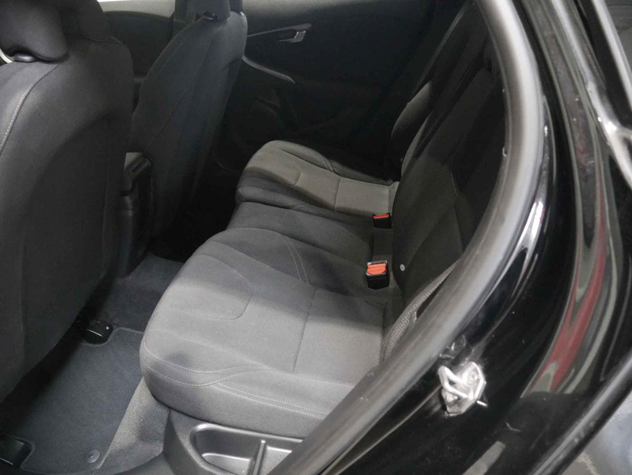 2017 Volvo V40 - 10