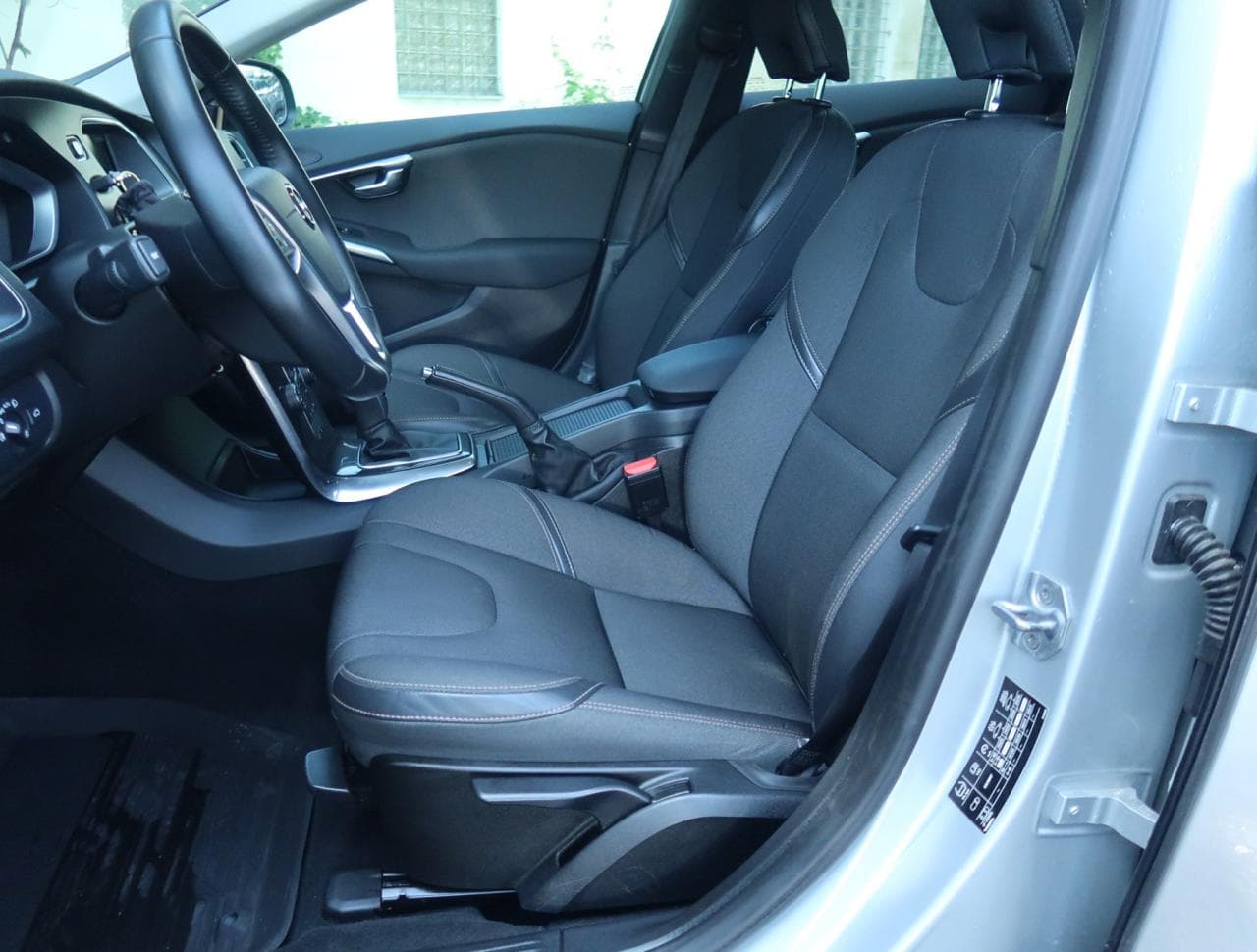 2016 Volvo V40 - 31