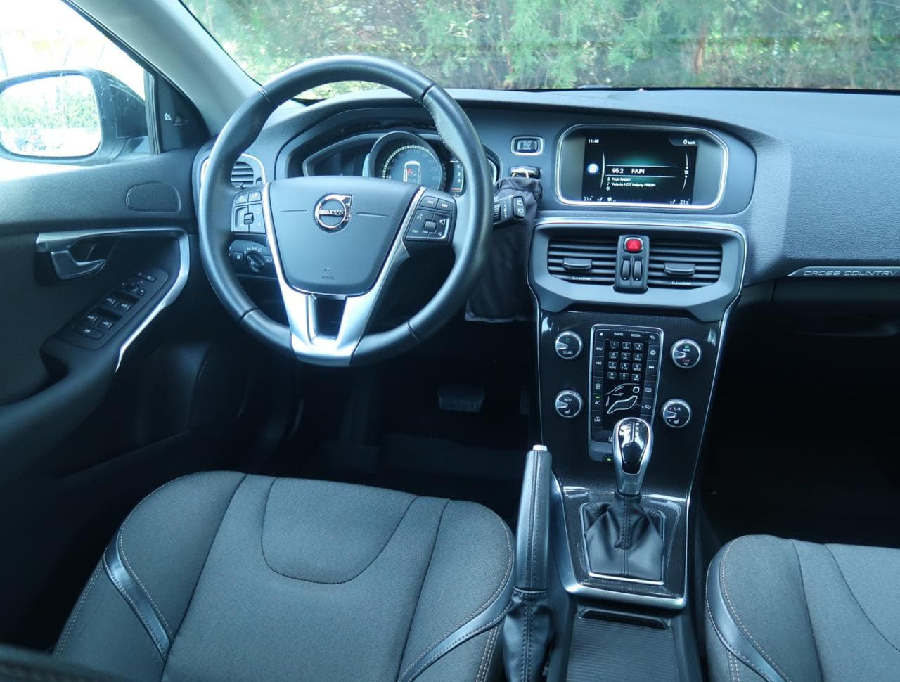 2016 Volvo V40 - 15