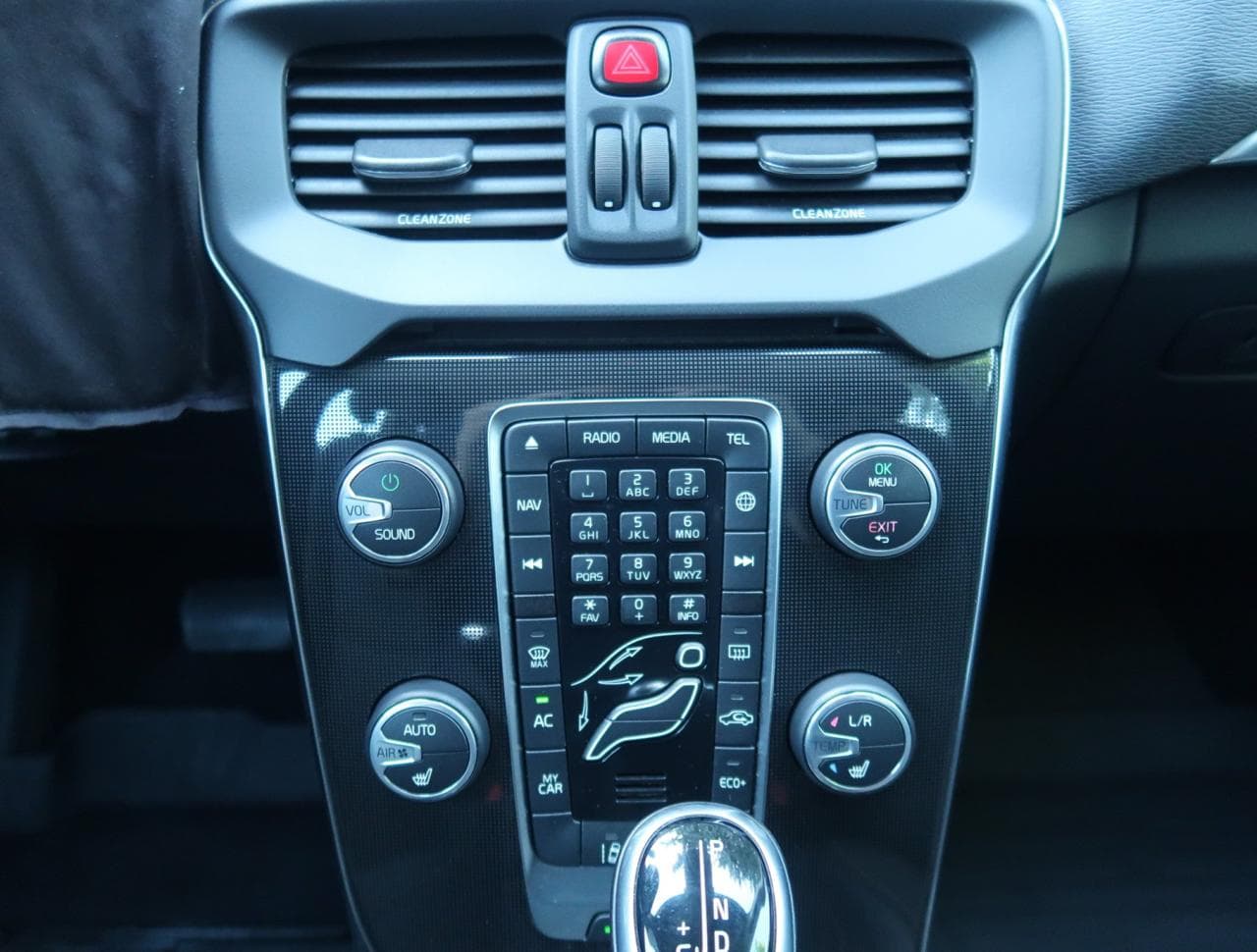 2016 Volvo V40 - 35
