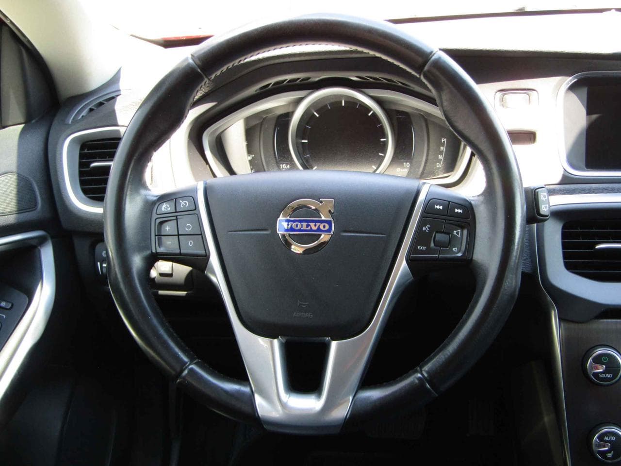 2014 Volvo V40 - 14