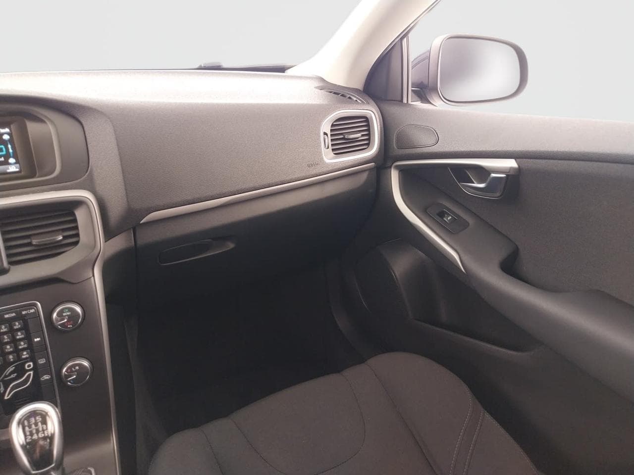 2012 Volvo V40 - 11