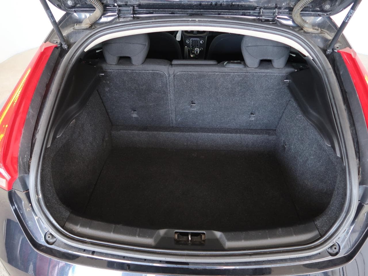 2014 Volvo V40 - 19