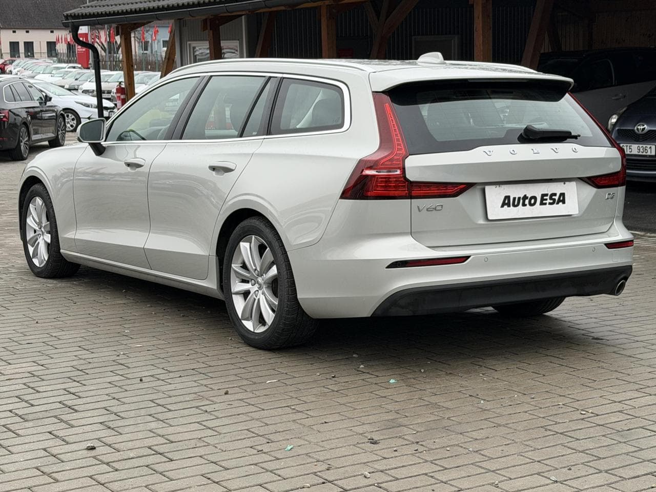 2018 Volvo V60 - 4