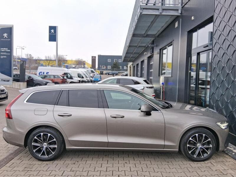 2020 Volvo V60 - 9