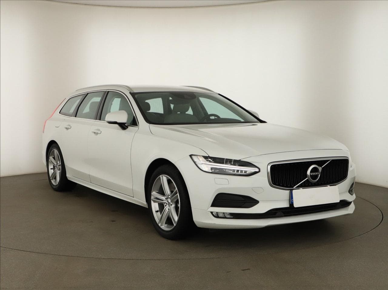 Volvo V90 T4 140kW kombi