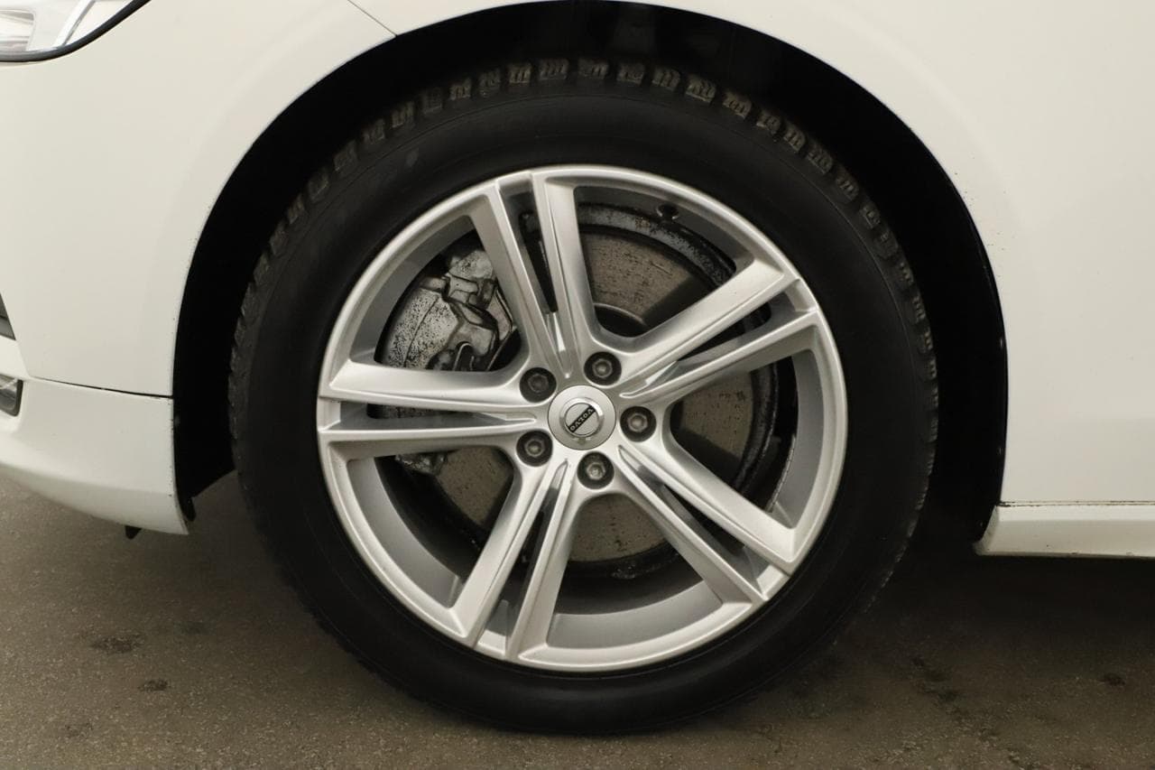2018 Volvo V90 - 18