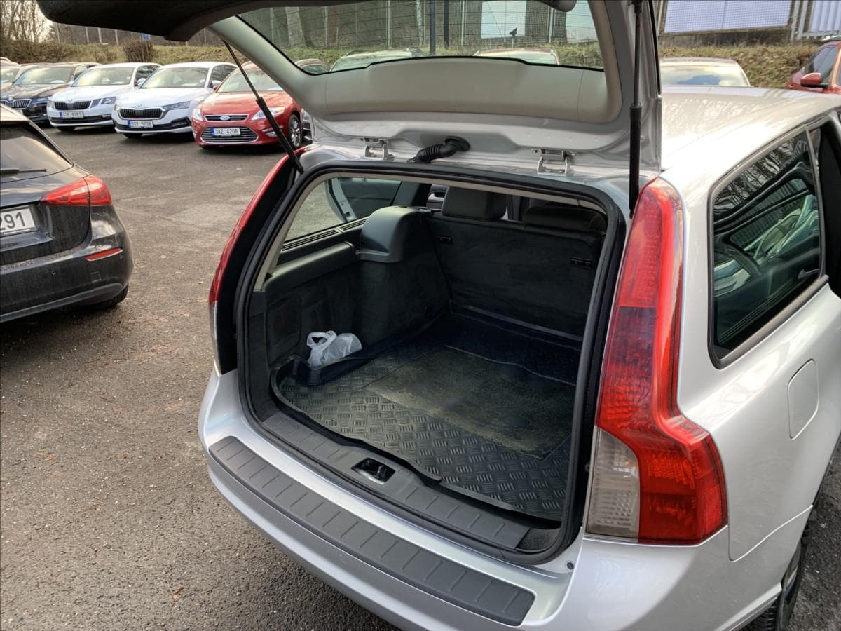 2010 Volvo V50 - 27