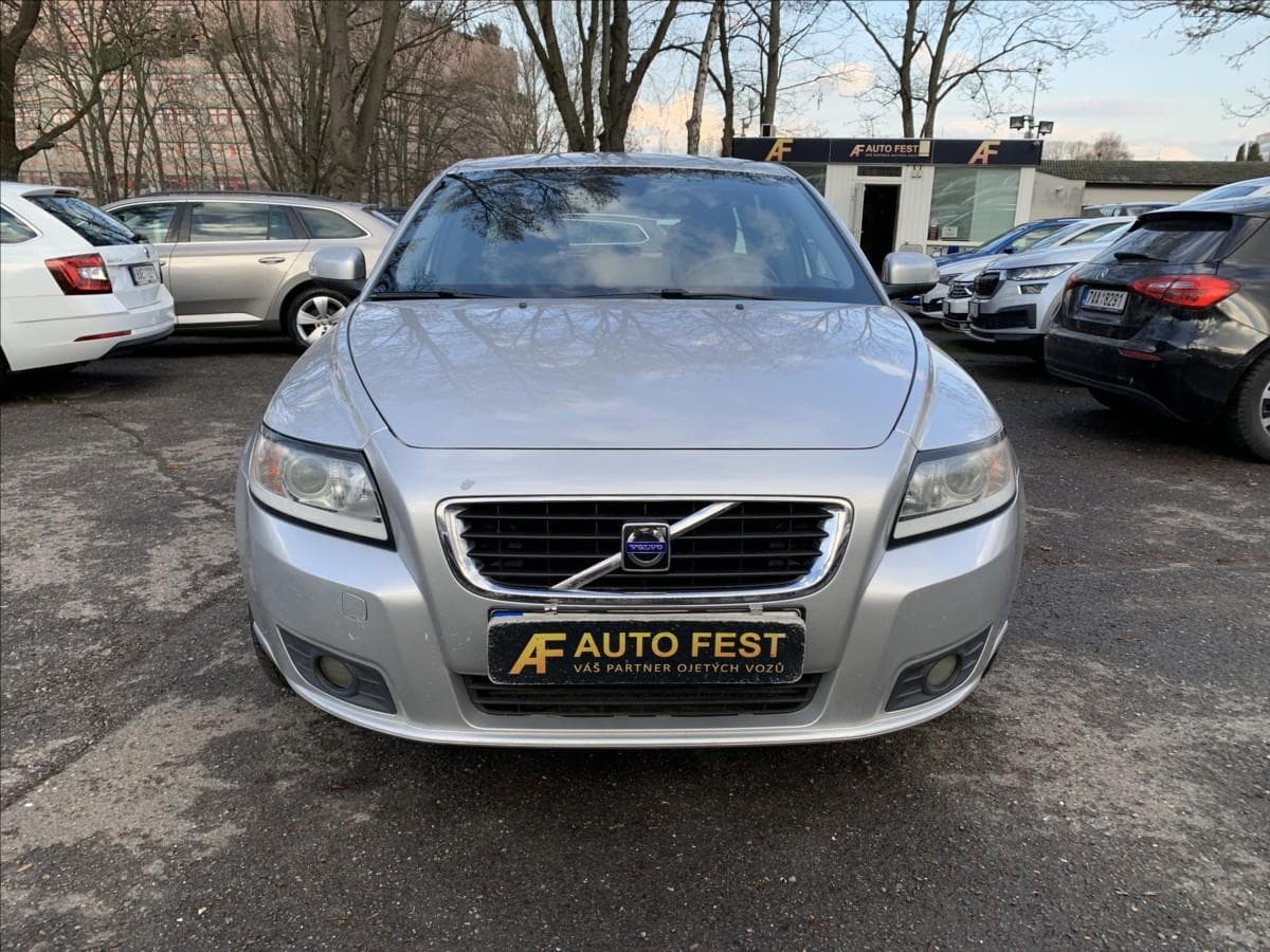 2010 Volvo V50 - 3