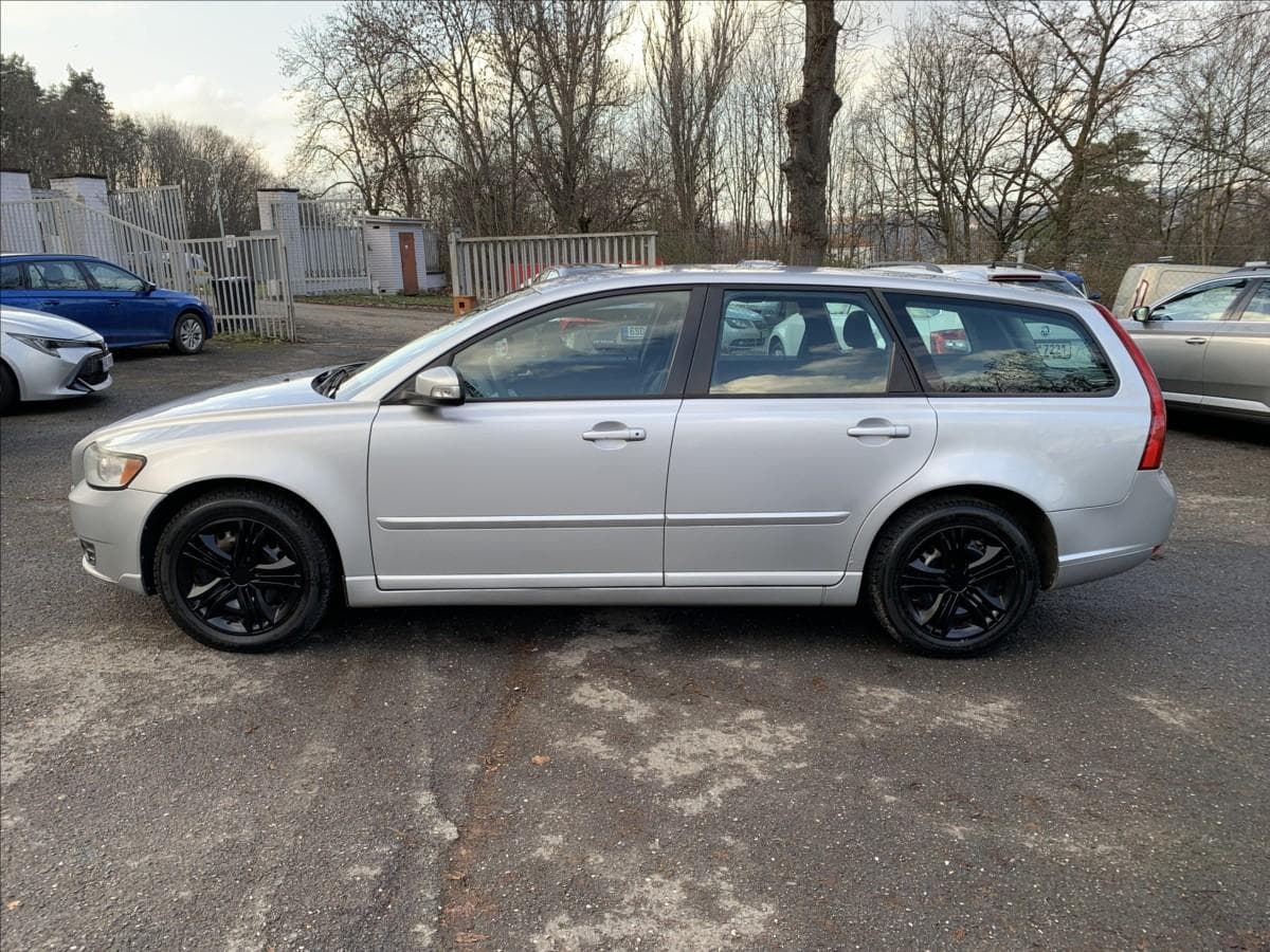 2010 Volvo V50 - 11