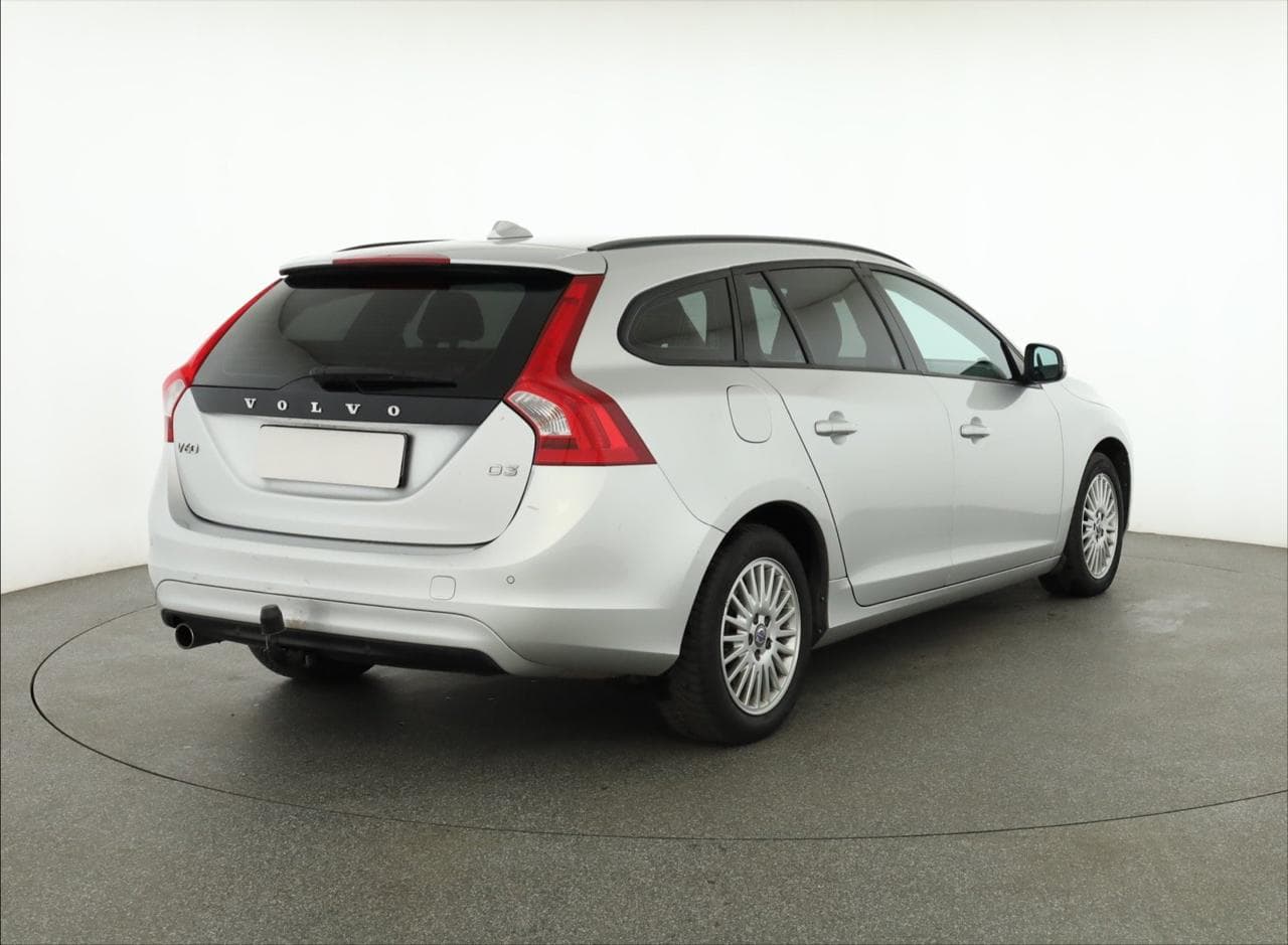 2017 Volvo V60 - 7
