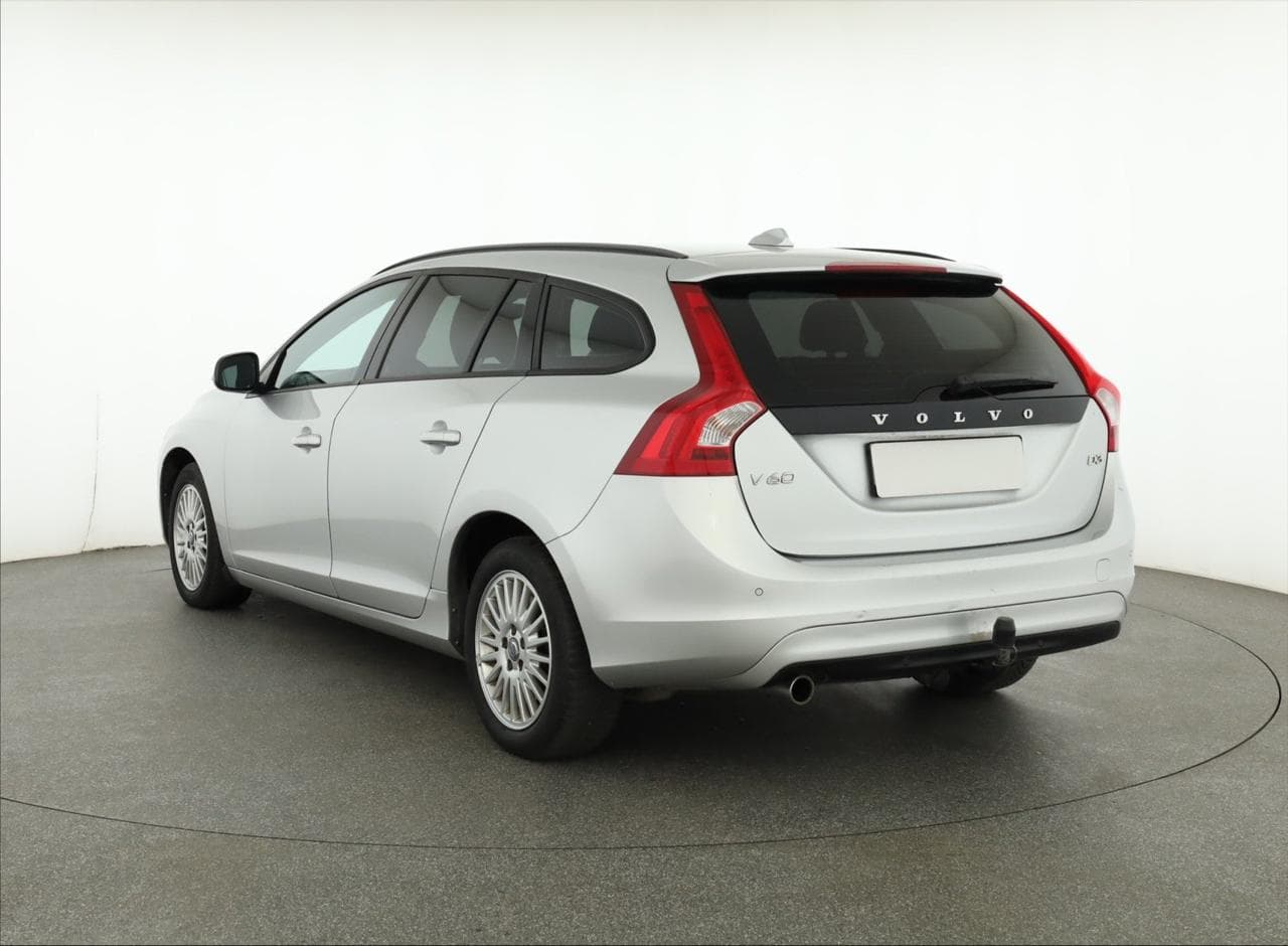 2017 Volvo V60 - 5