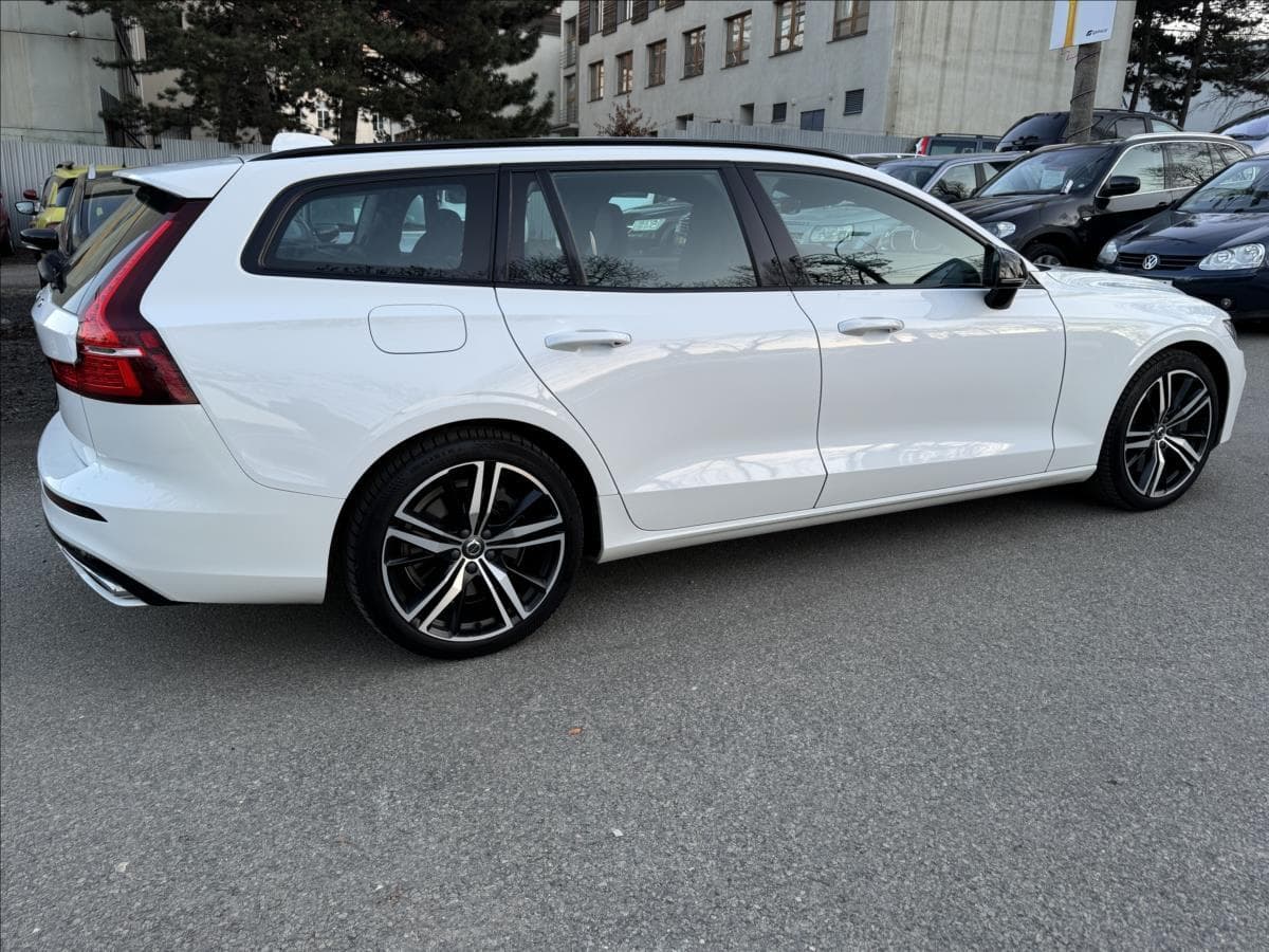 2020 Volvo V60 - 6