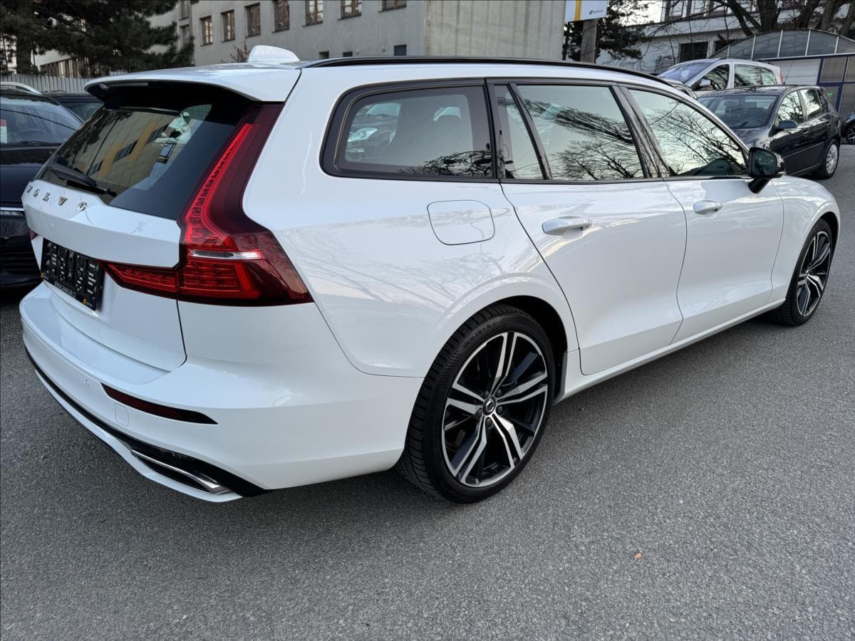 2020 Volvo V60 - 7