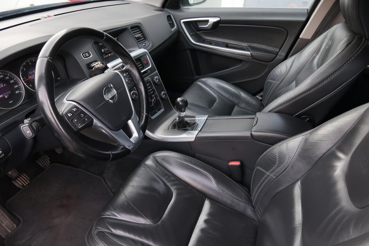 2013 Volvo V60 - 16