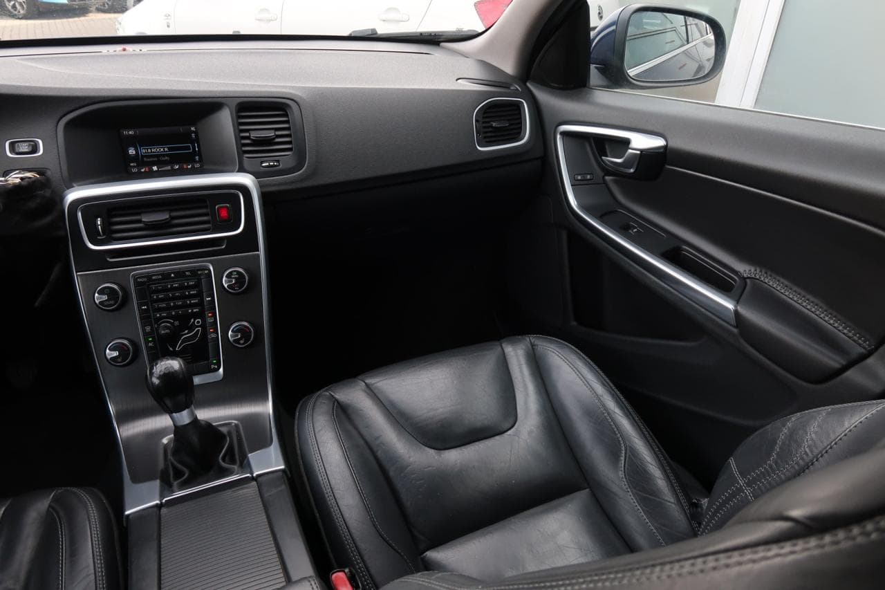 2013 Volvo V60 - 11