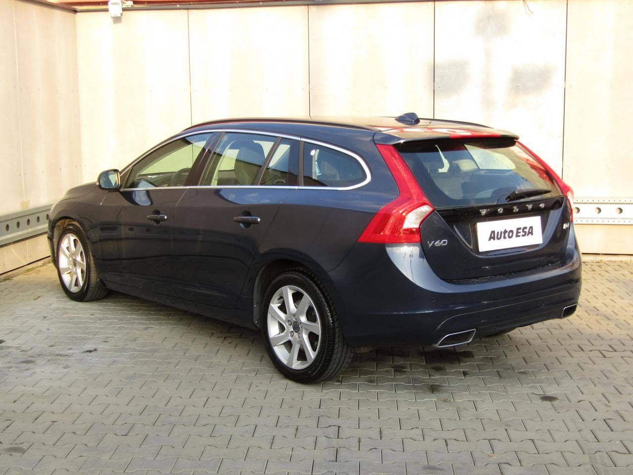 2014 Volvo V60 - 11