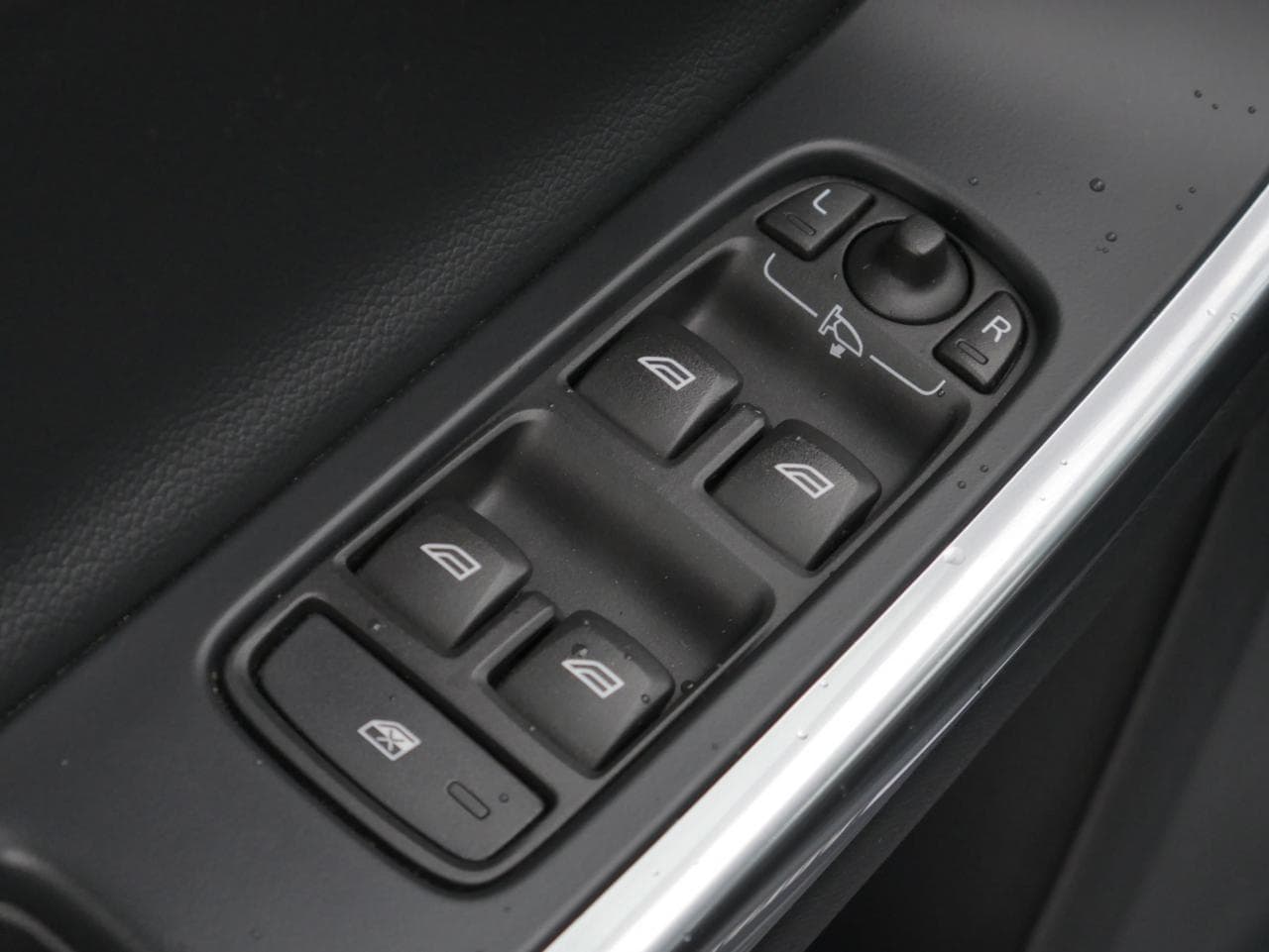 2016 Volvo V60 - 20