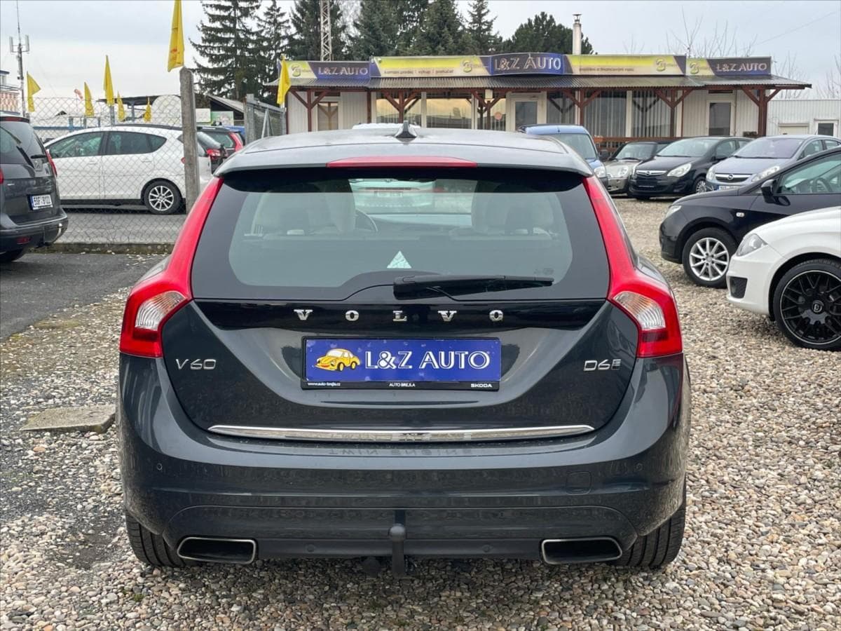 2015 Volvo V60 - 9