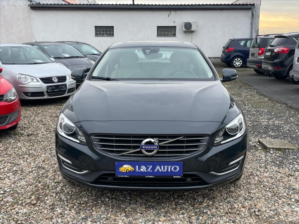 2015 Volvo V60 - 3