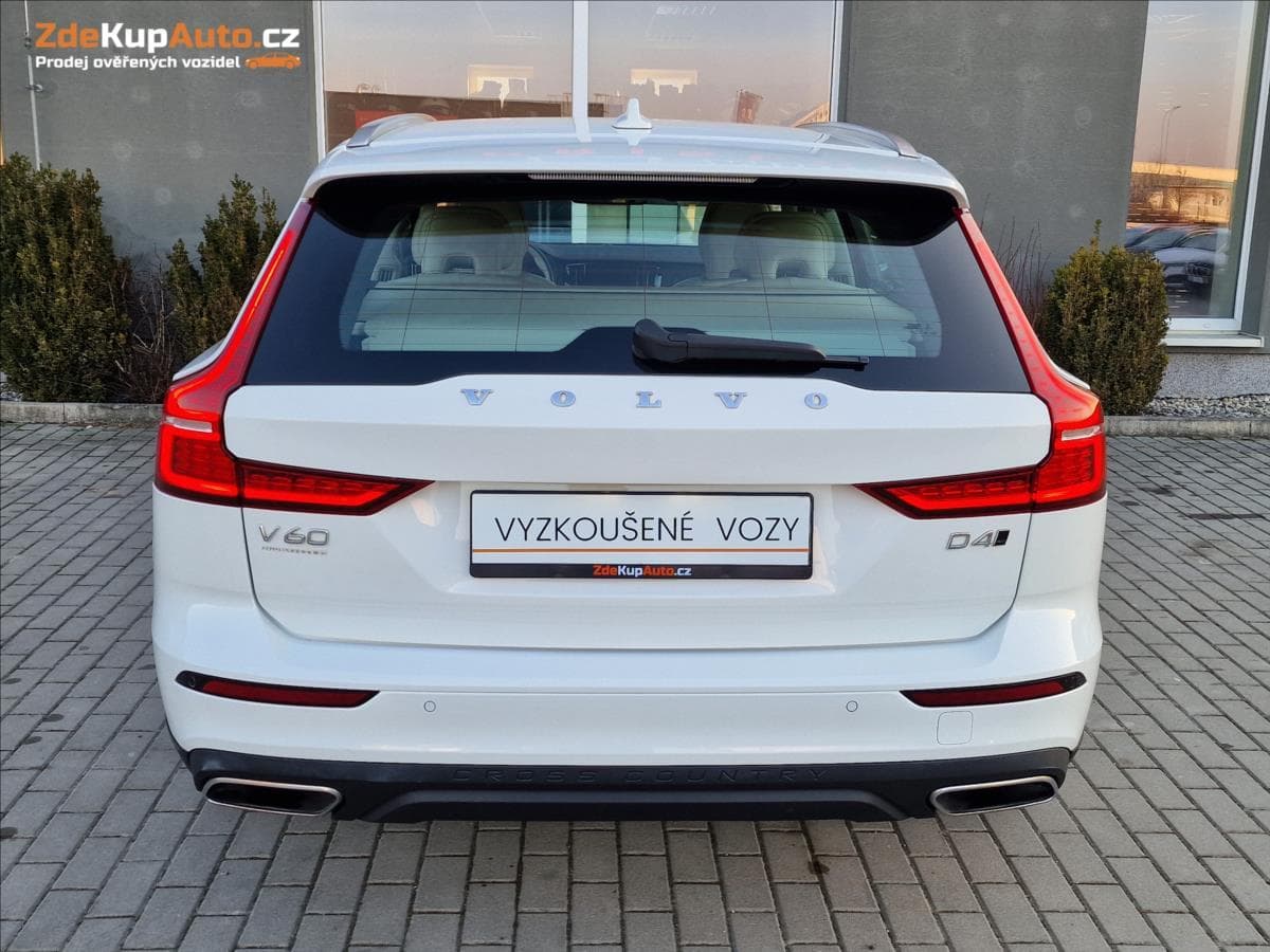 2019 Volvo V60 - 9