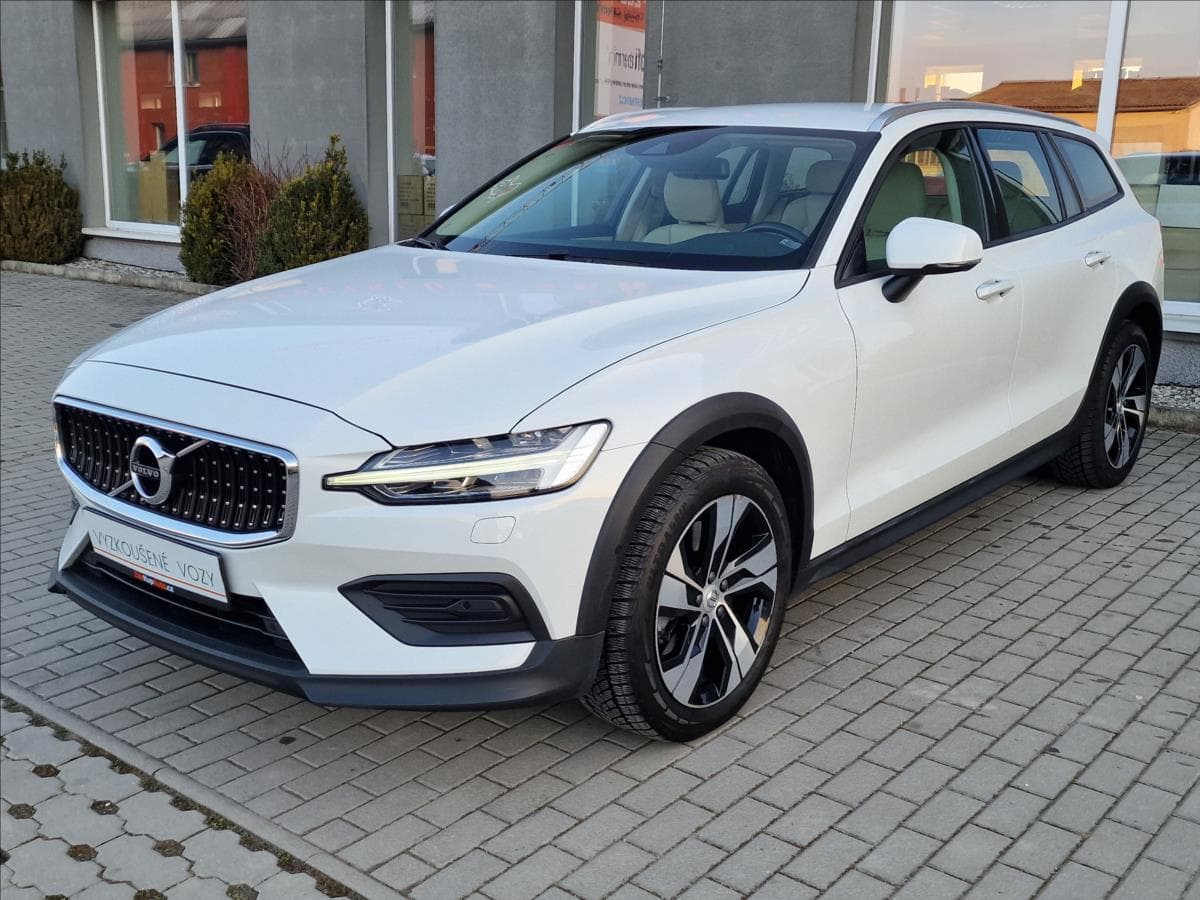 2019 Volvo V60 - 5