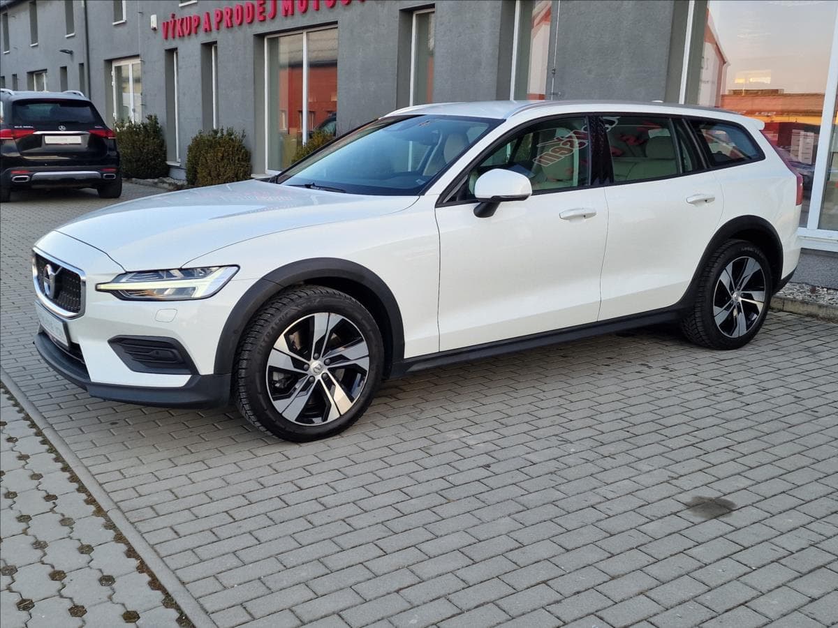 2019 Volvo V60 - 6