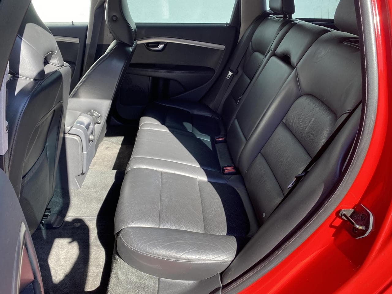 2011 Volvo V70 - 10