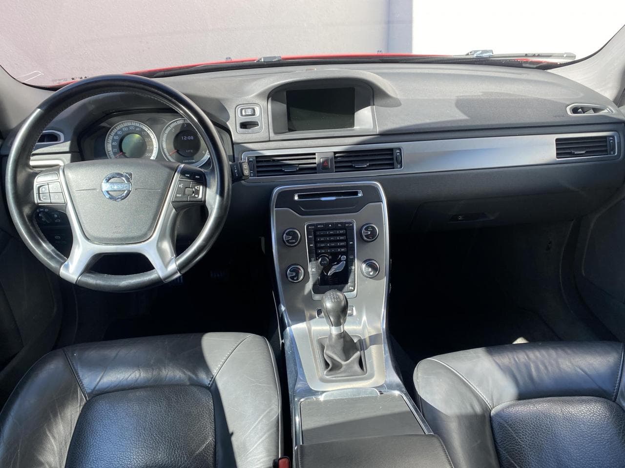 2011 Volvo V70 - 8