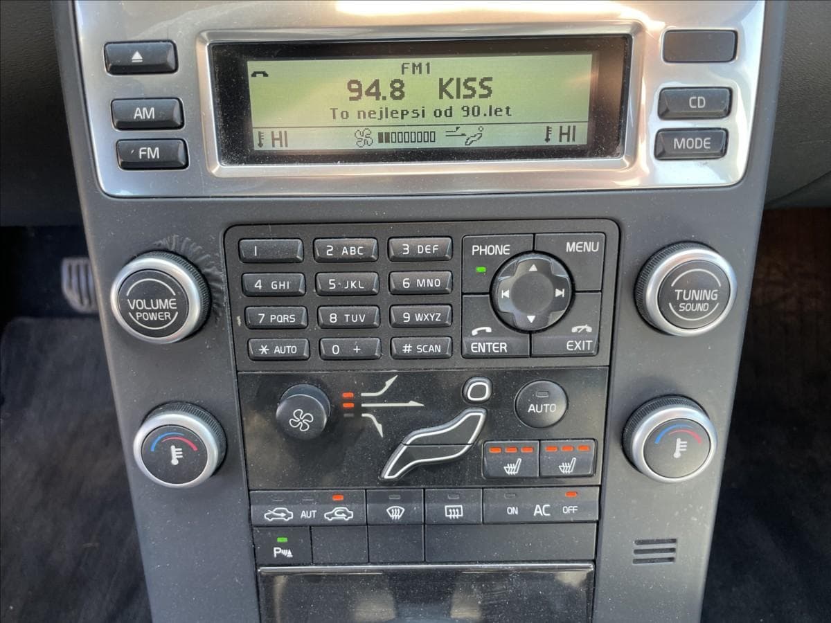 2008 Volvo V70 - 17