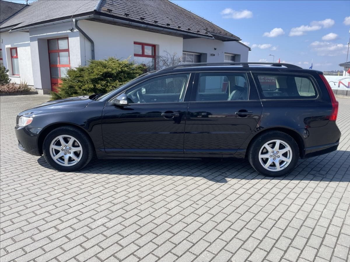 2008 Volvo V70 - 4