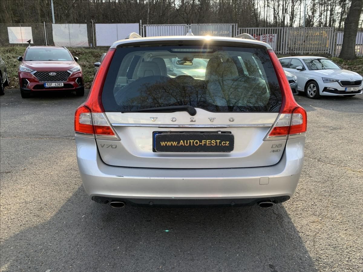 2013 Volvo V70 - 6