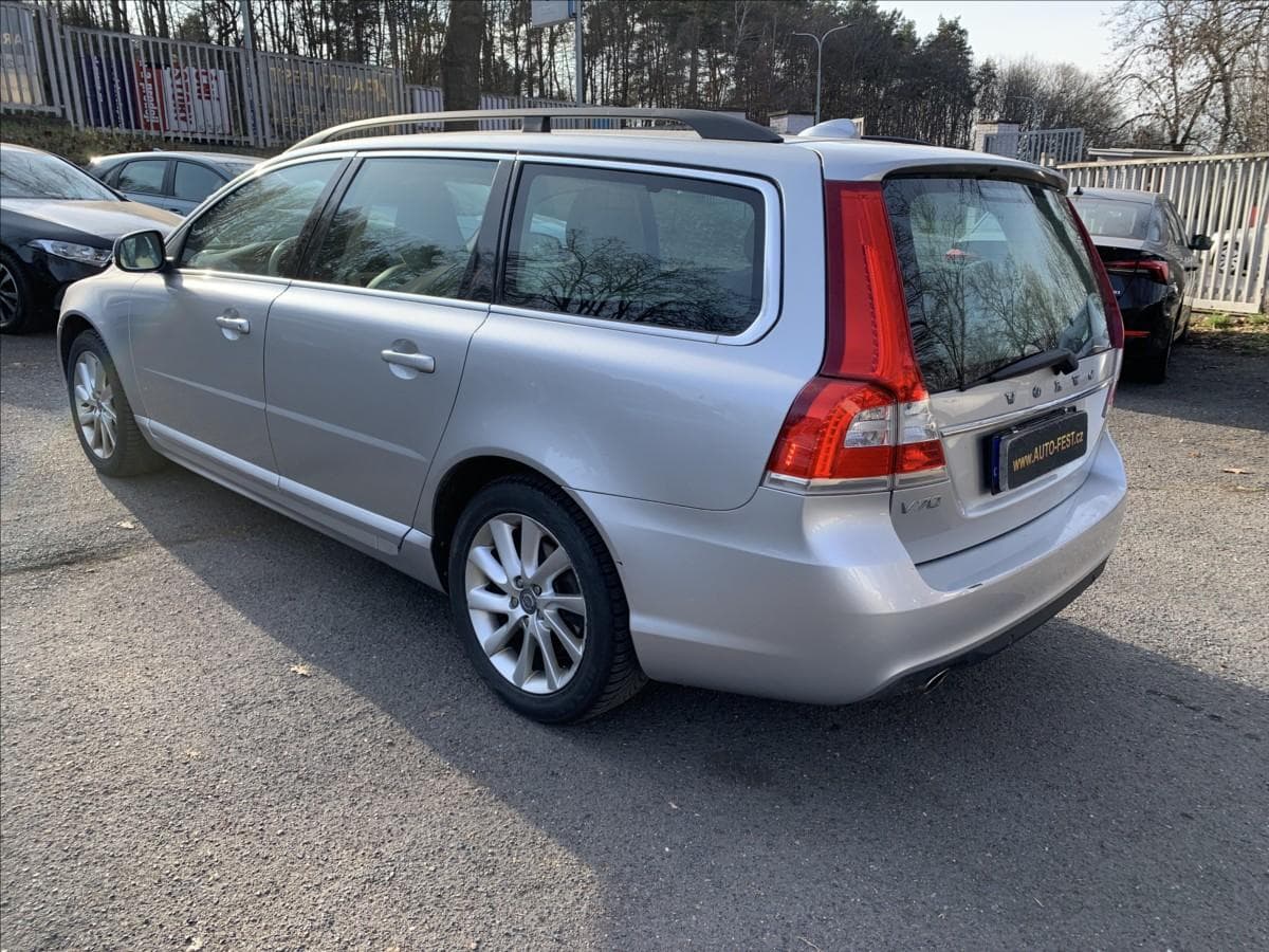 2013 Volvo V70 - 7