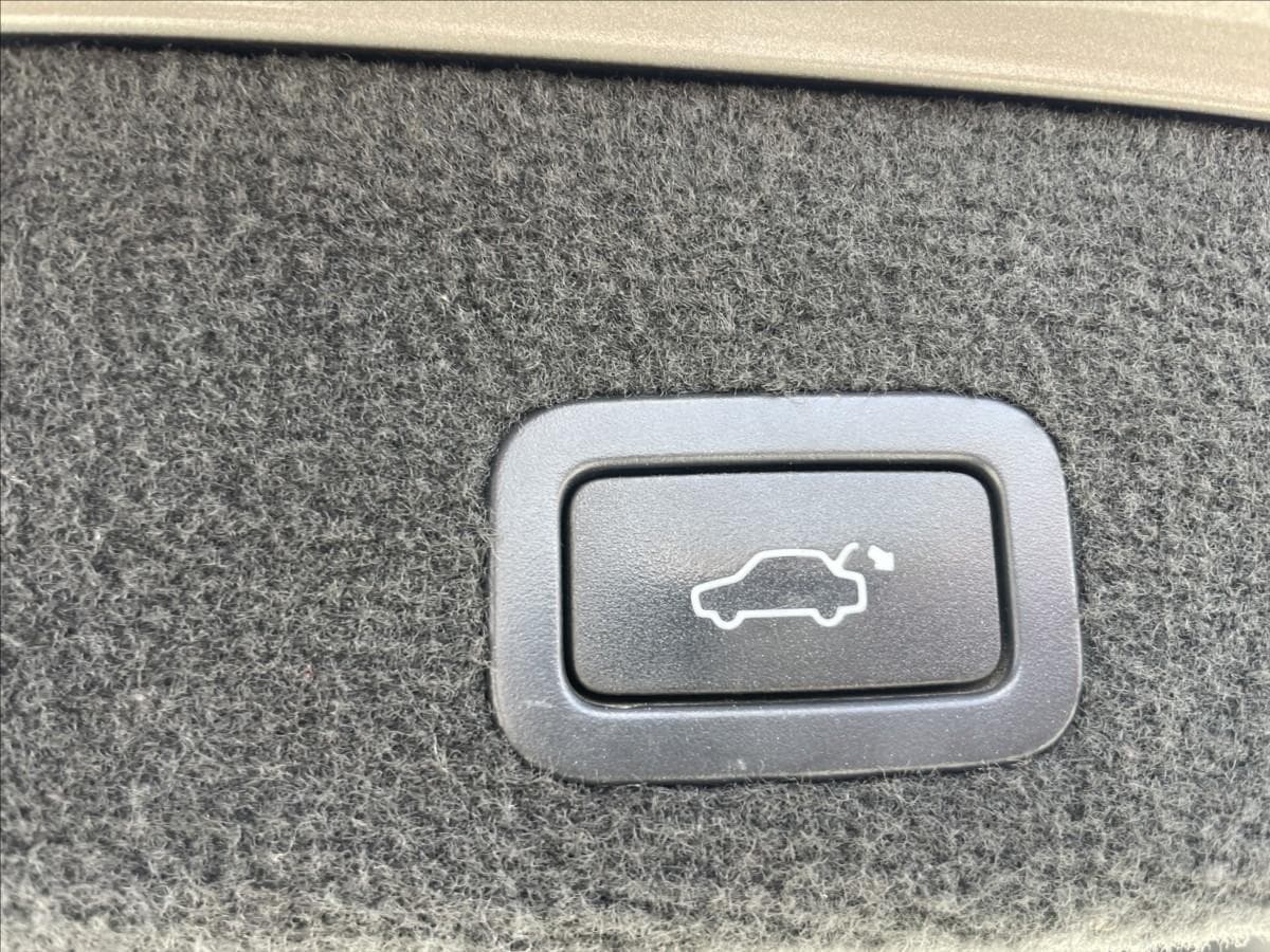 2009 Volvo V70 - 11