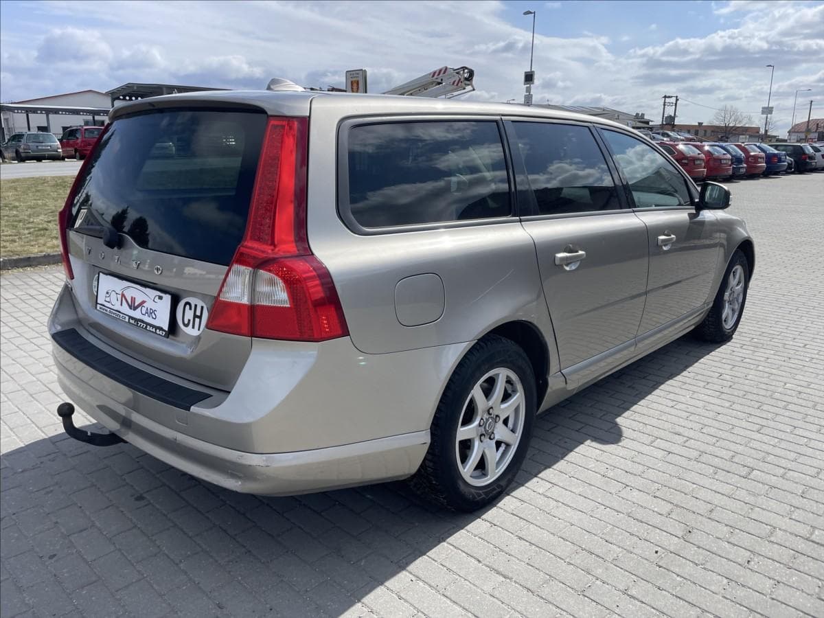 2009 Volvo V70 - 4