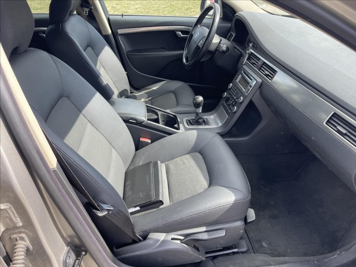 2009 Volvo V70 - 14