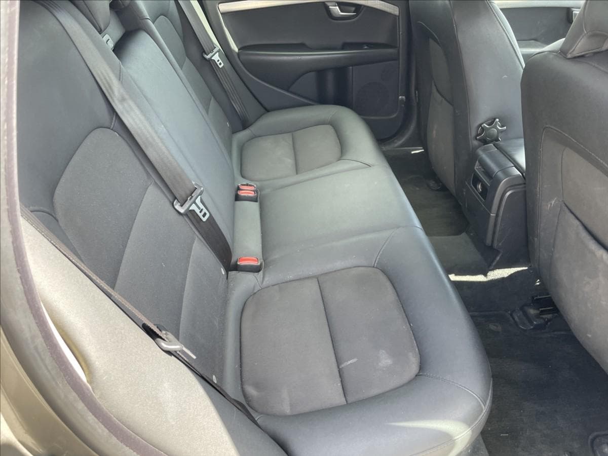 2009 Volvo V70 - 12