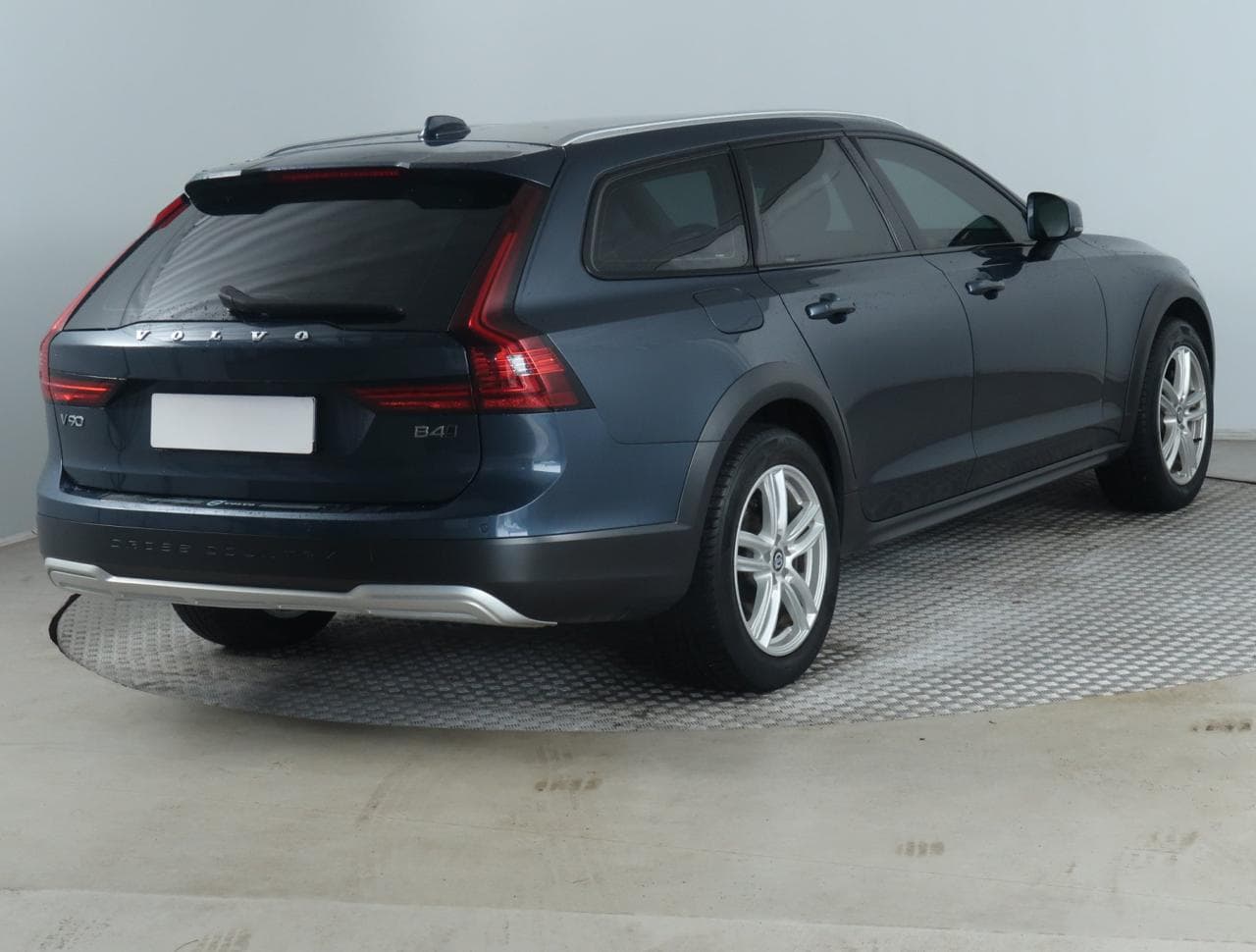 2020 Volvo V90 - 7