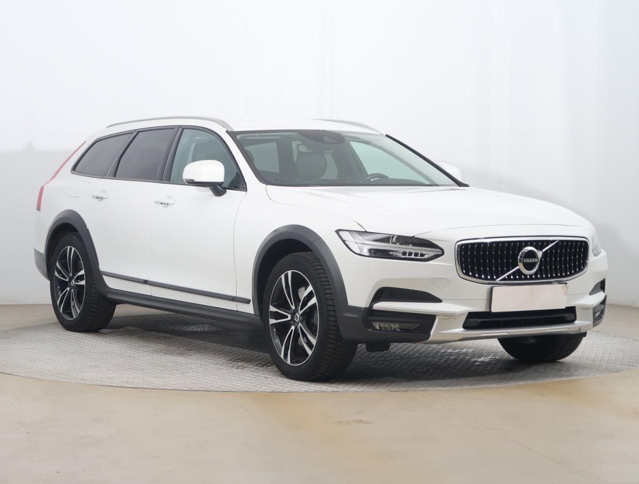 Volvo V90 D4 2.0 AWD 140kW kombi