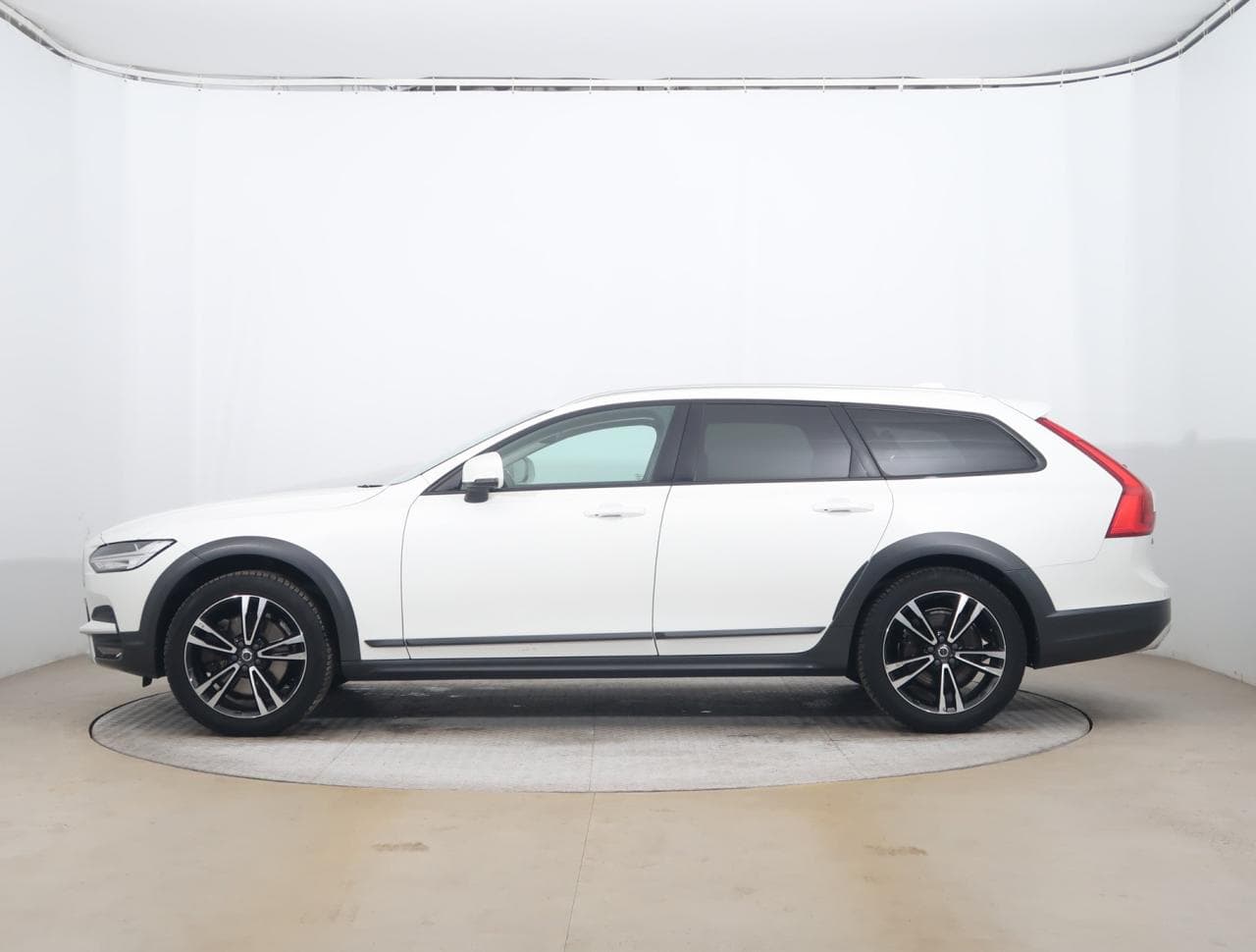 2017 Volvo V90 - 4