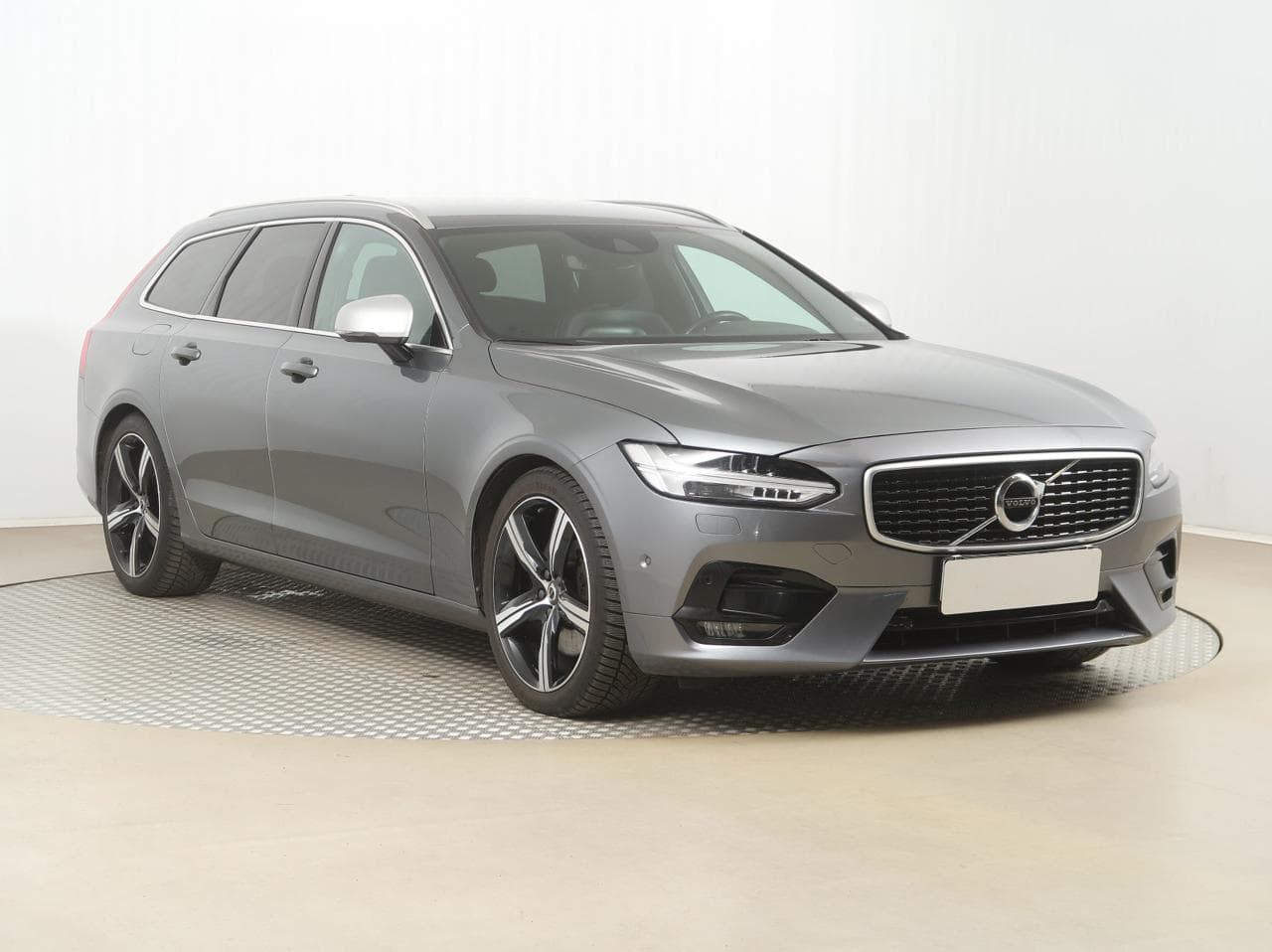 Volvo V90 D5 AWD 173kW kombi