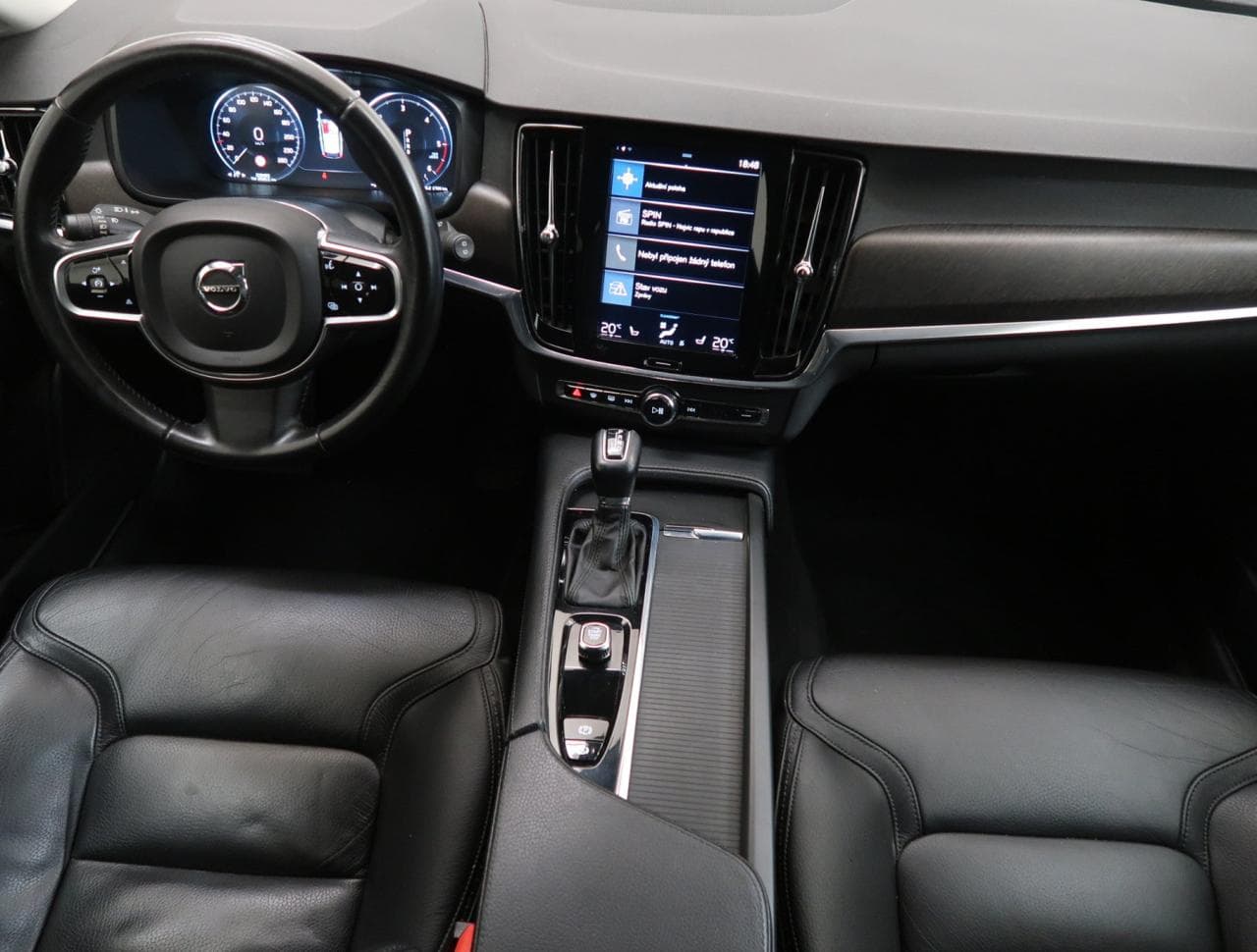 2017 Volvo V90 - 10
