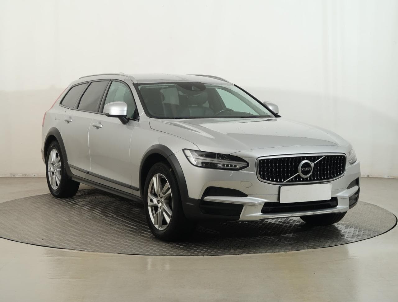 Volvo V90 D4 2.0 AWD 140kW kombi