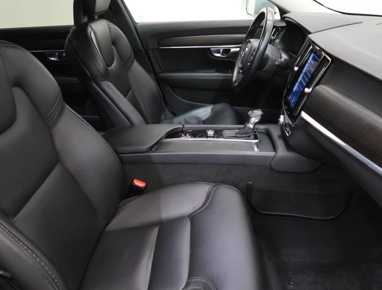 2017 Volvo V90 - 12
