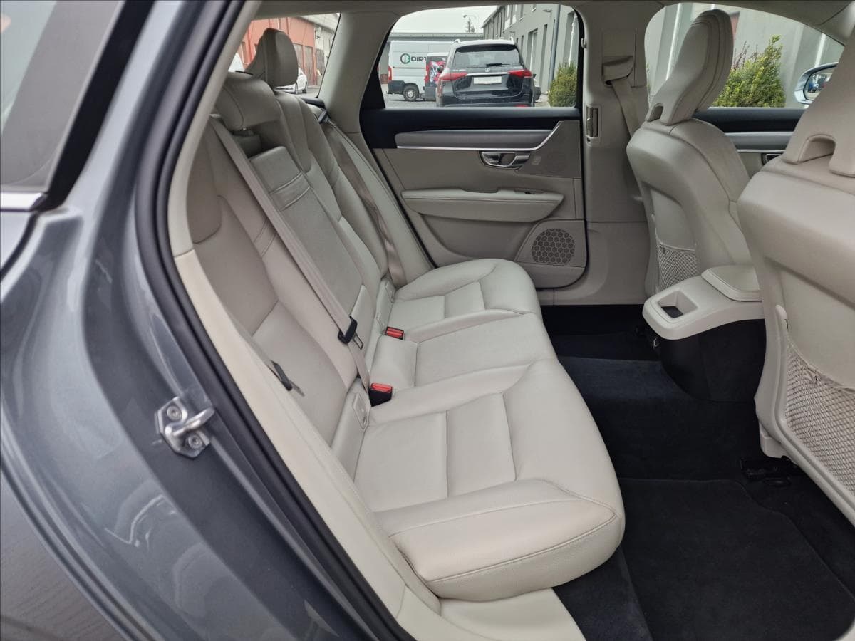 2019 Volvo V90 - 15