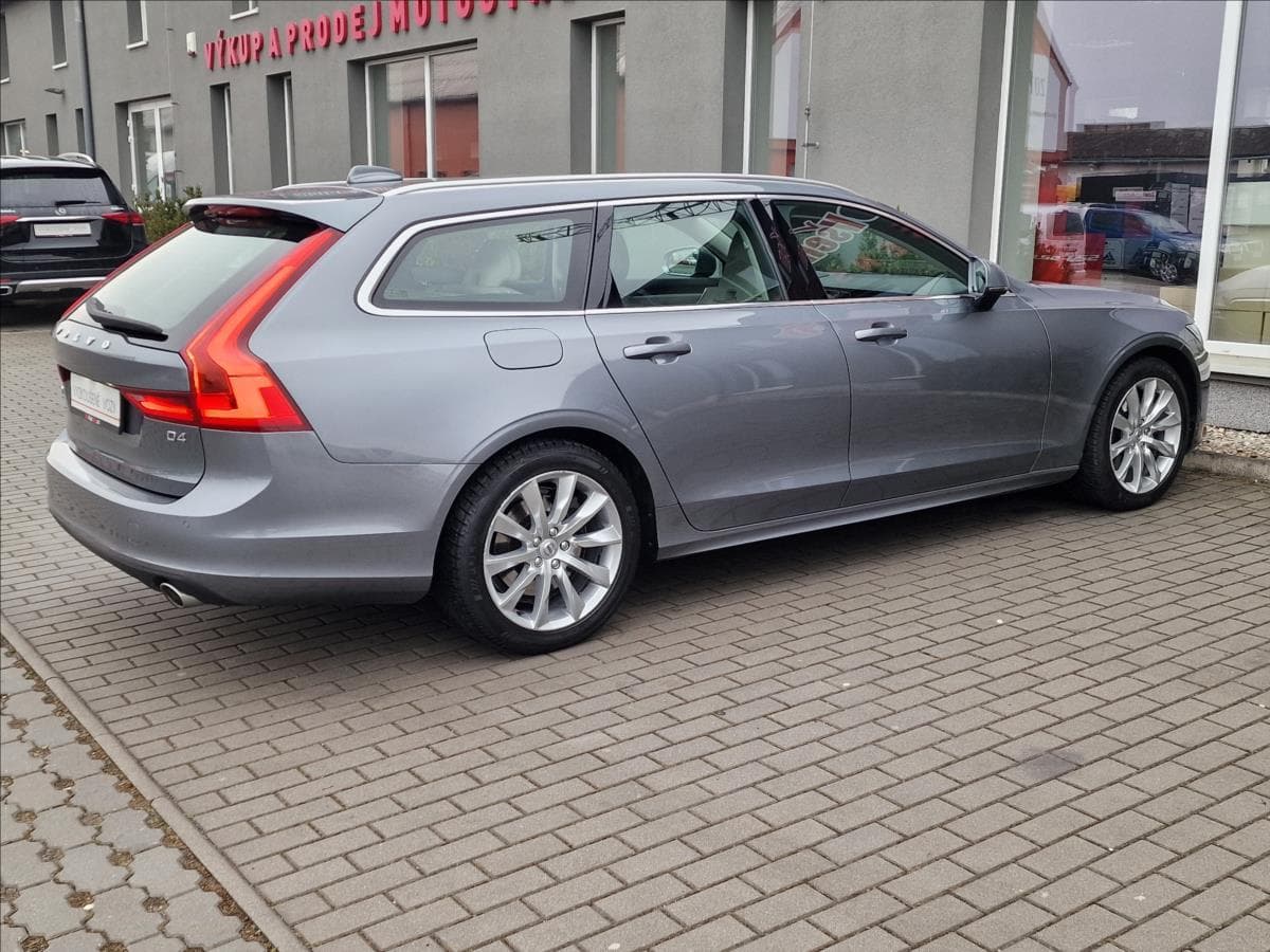 2019 Volvo V90 - 11