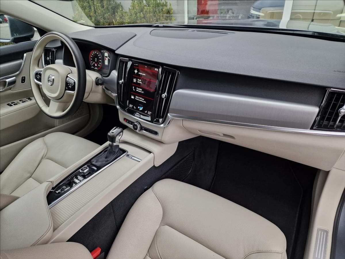 2019 Volvo V90 - 13