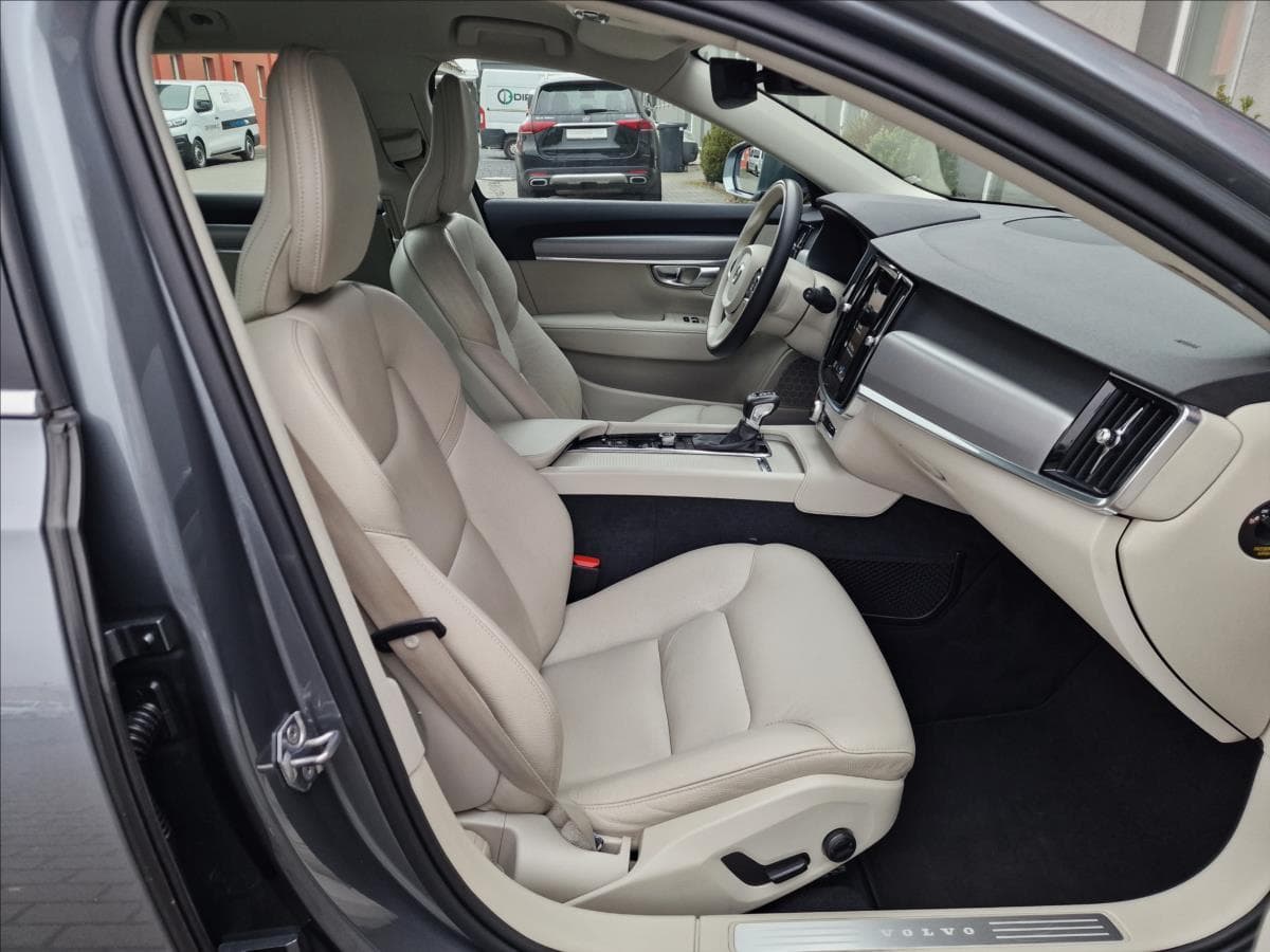 2019 Volvo V90 - 14