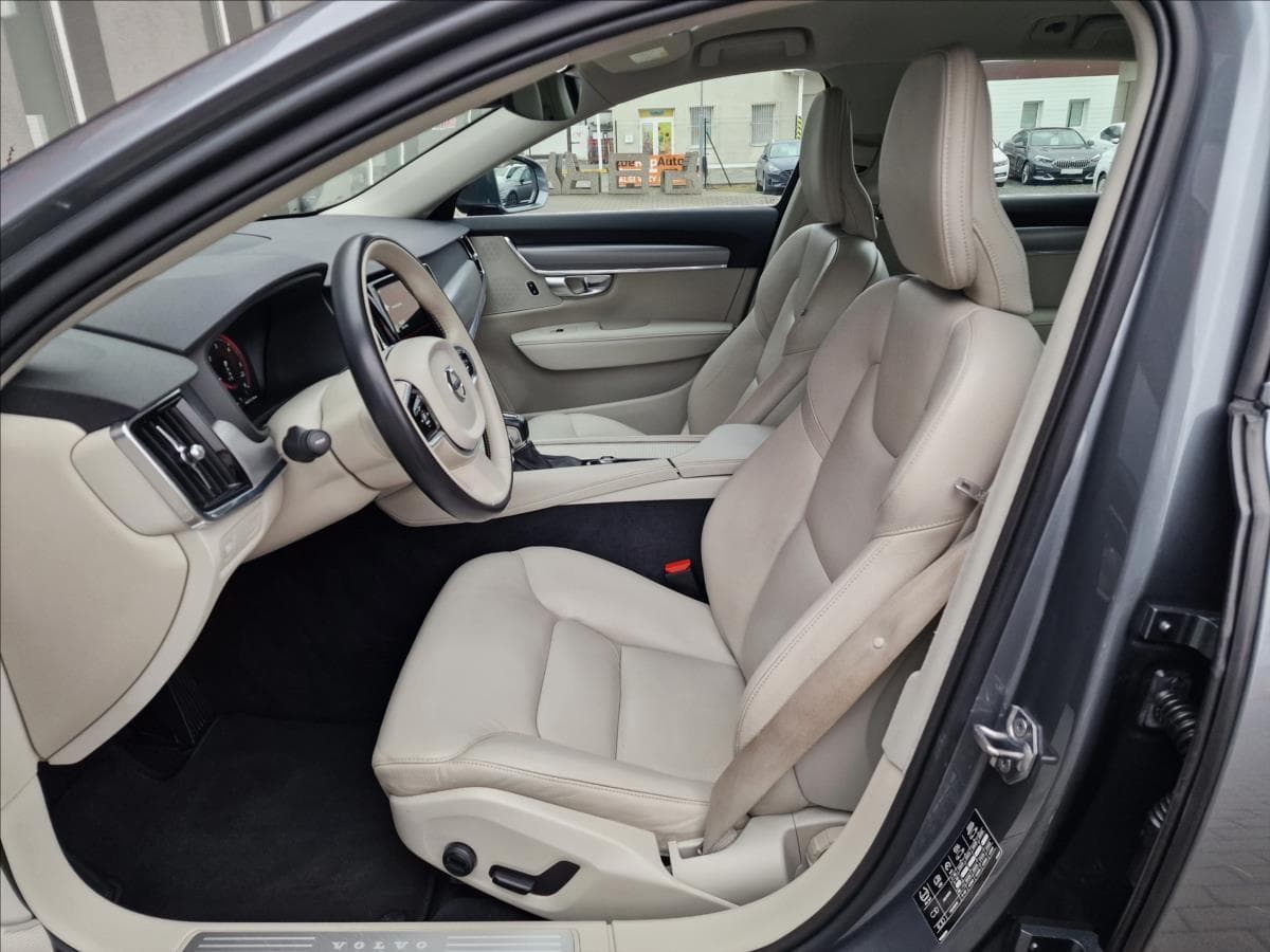 2019 Volvo V90 - 19